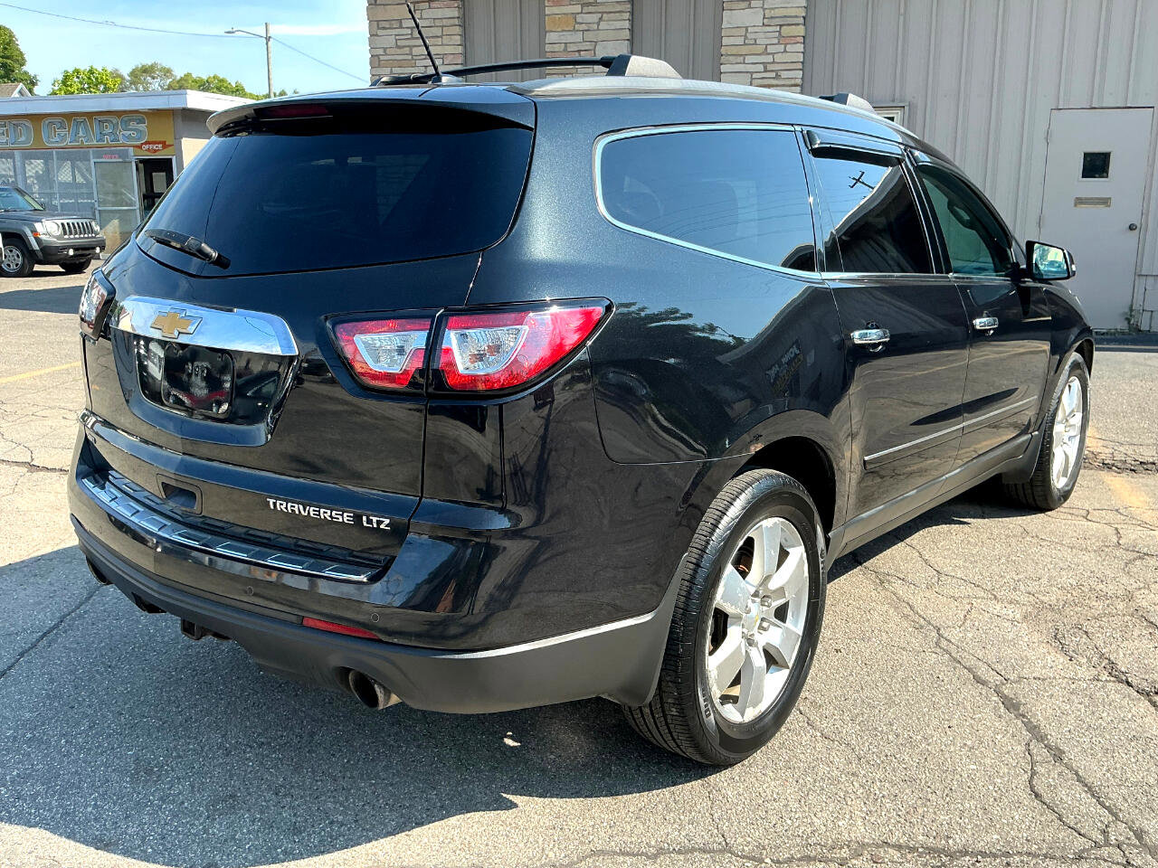 Used 2014 Chevrolet Traverse LTZ image 3
