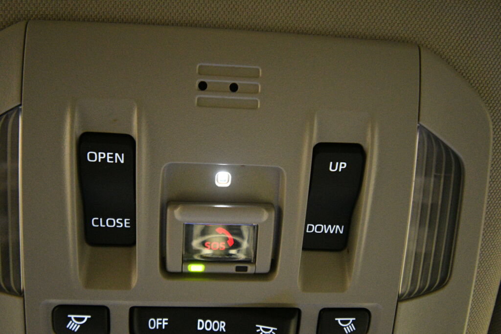 Used 2023 Toyota Highlander XLE AWD/4WD image 18