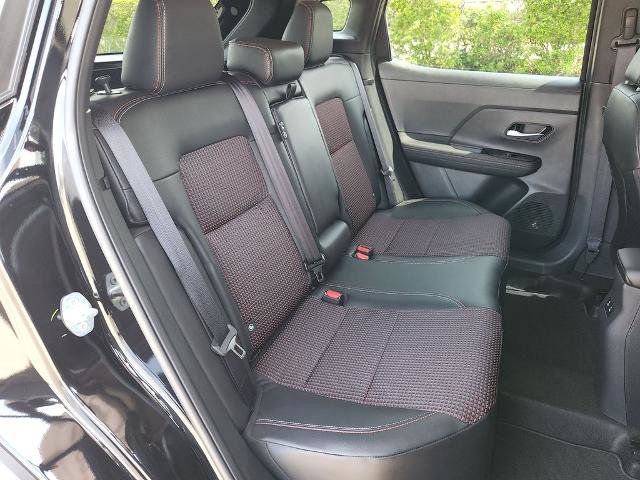 Certified 2025 Nissan Kicks SR FWD image 14
