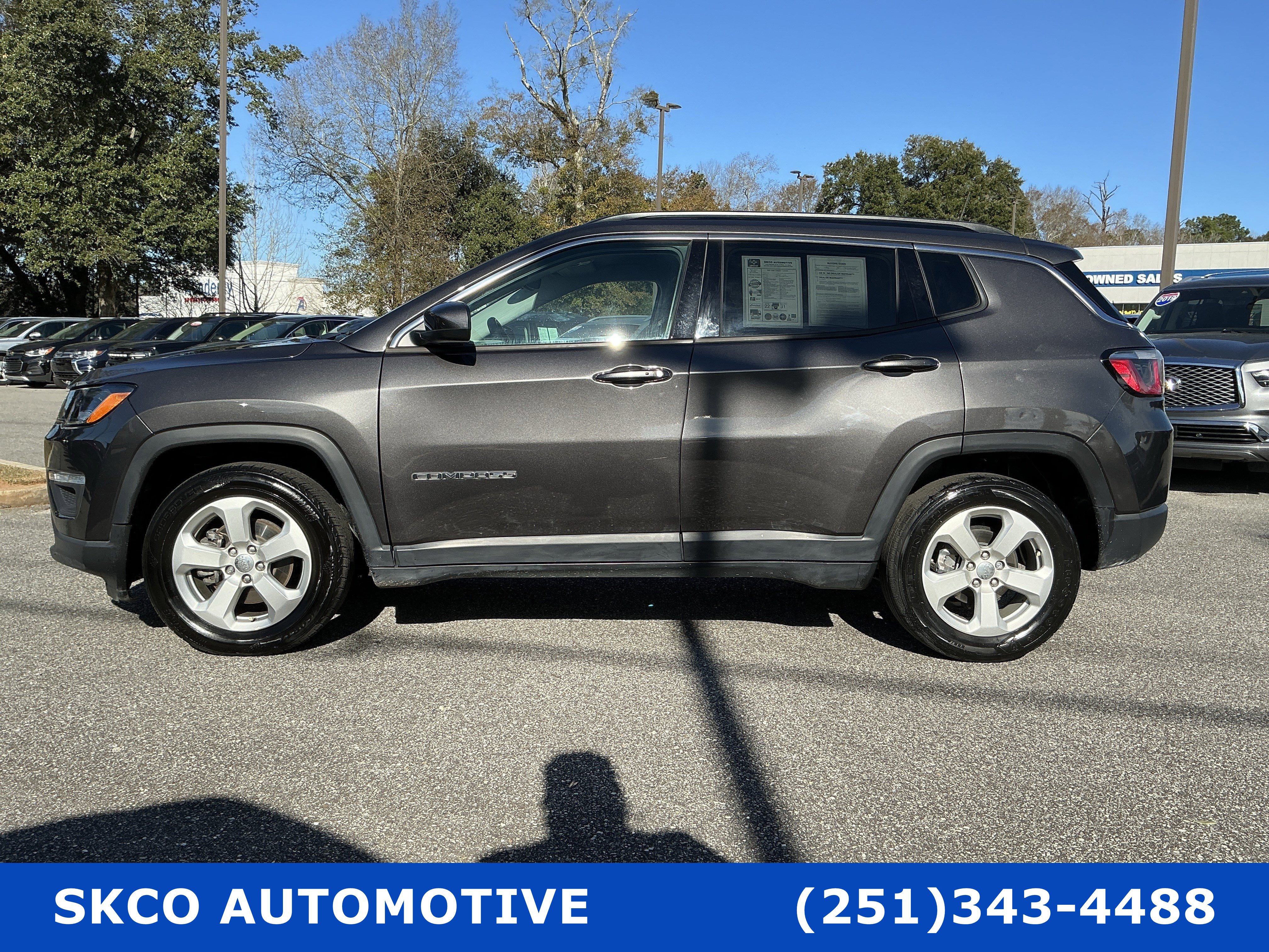 Used 2020 Jeep Compass Latitude image 2