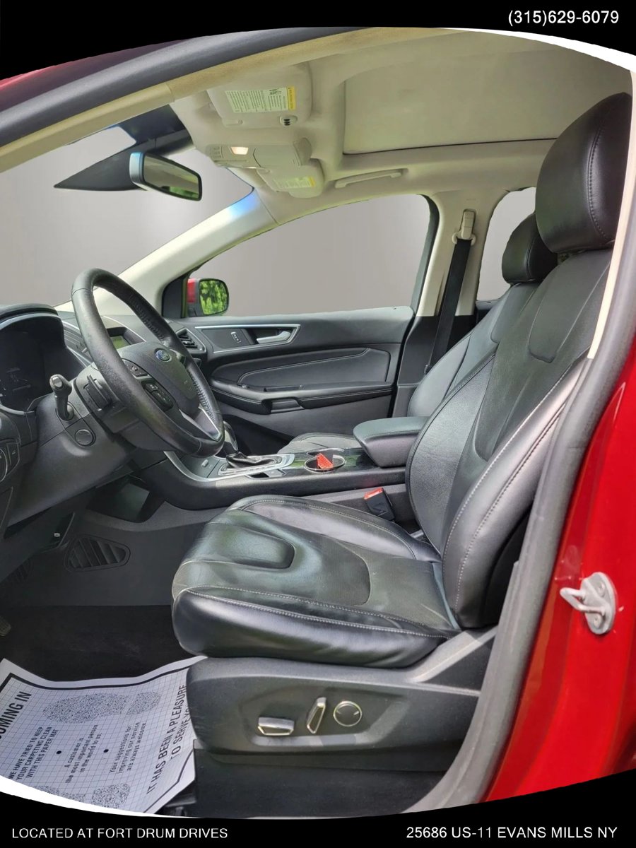 Used 2017 Ford Edge Titanium w/ Equipment Group 302A AWD/4WD image 10