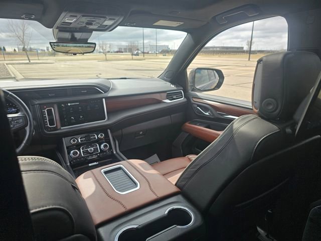 Used 2023 GMC Yukon Denali Ultimate w/ LPO, Floor Liner Package image 22