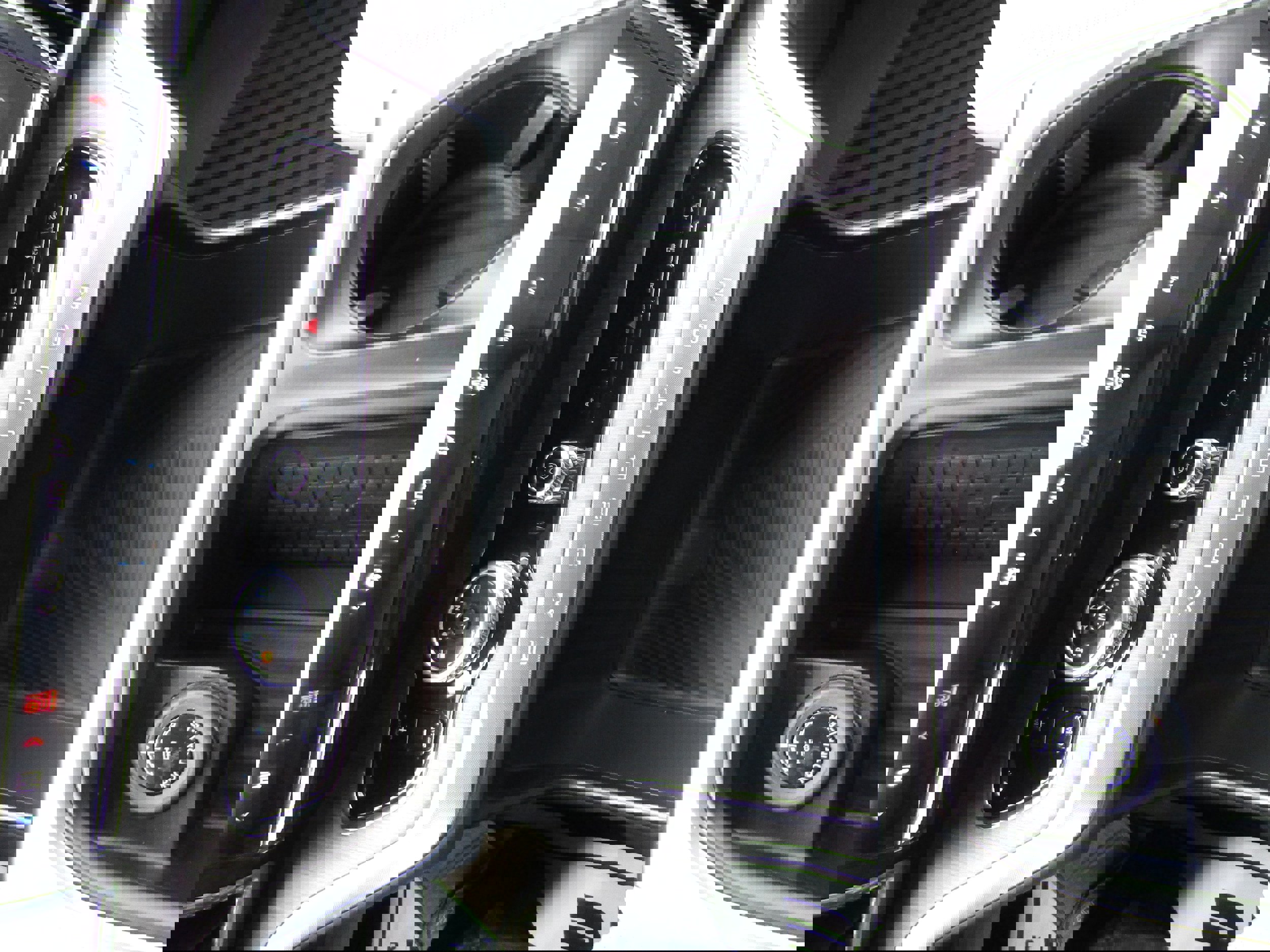 Used 2025 Ford Expedition Platinum w/ Platinum Ultimate Package image 28