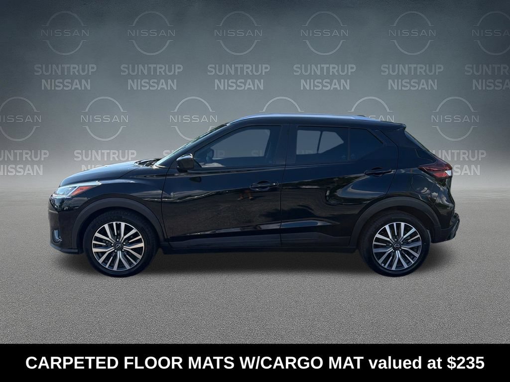Used 2023 Nissan Kicks SV FWD image 2