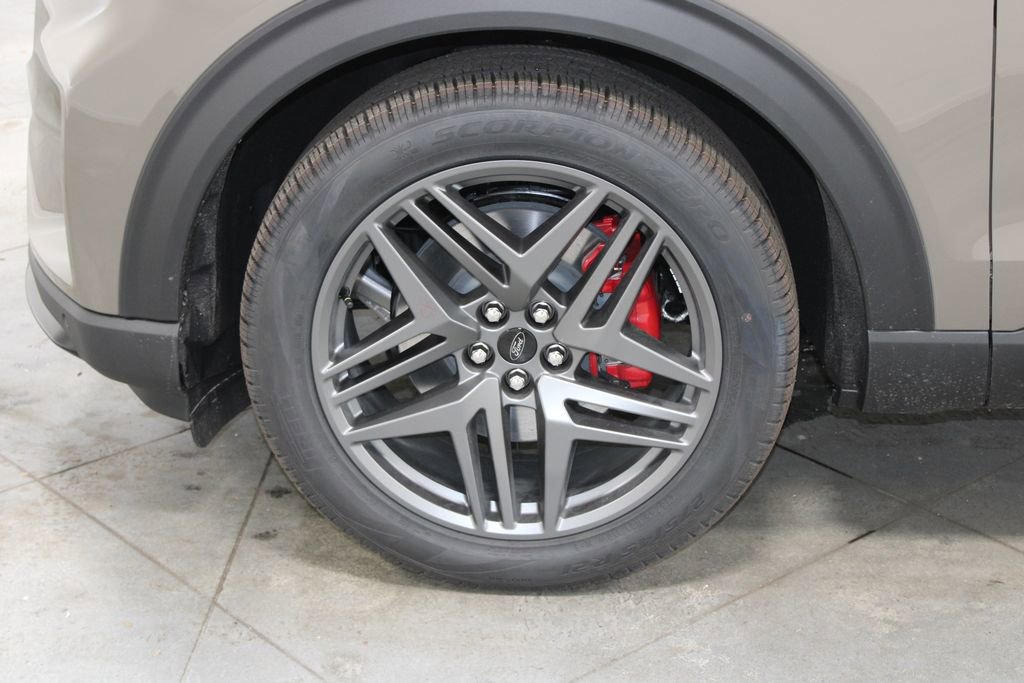 New 2026 Ford Explorer ST image 18