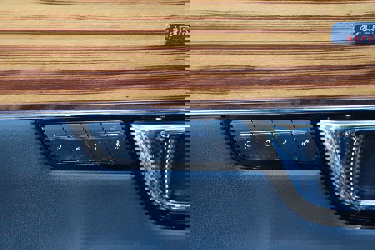 Used 2014 Jaguar XJ L Portfolio image 55