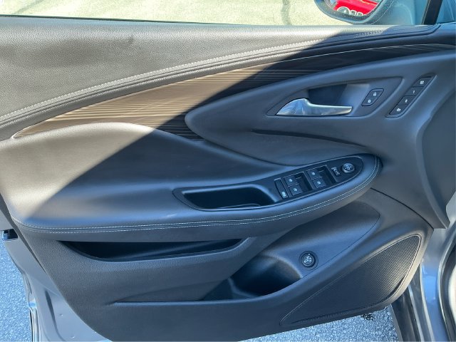 Used 2019 Buick Envision Essence AWD/4WD image 30