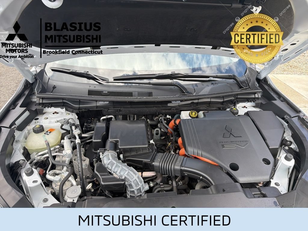 Used 2023 Mitsubishi Outlander 4WD Plug-In Hybrid image 46