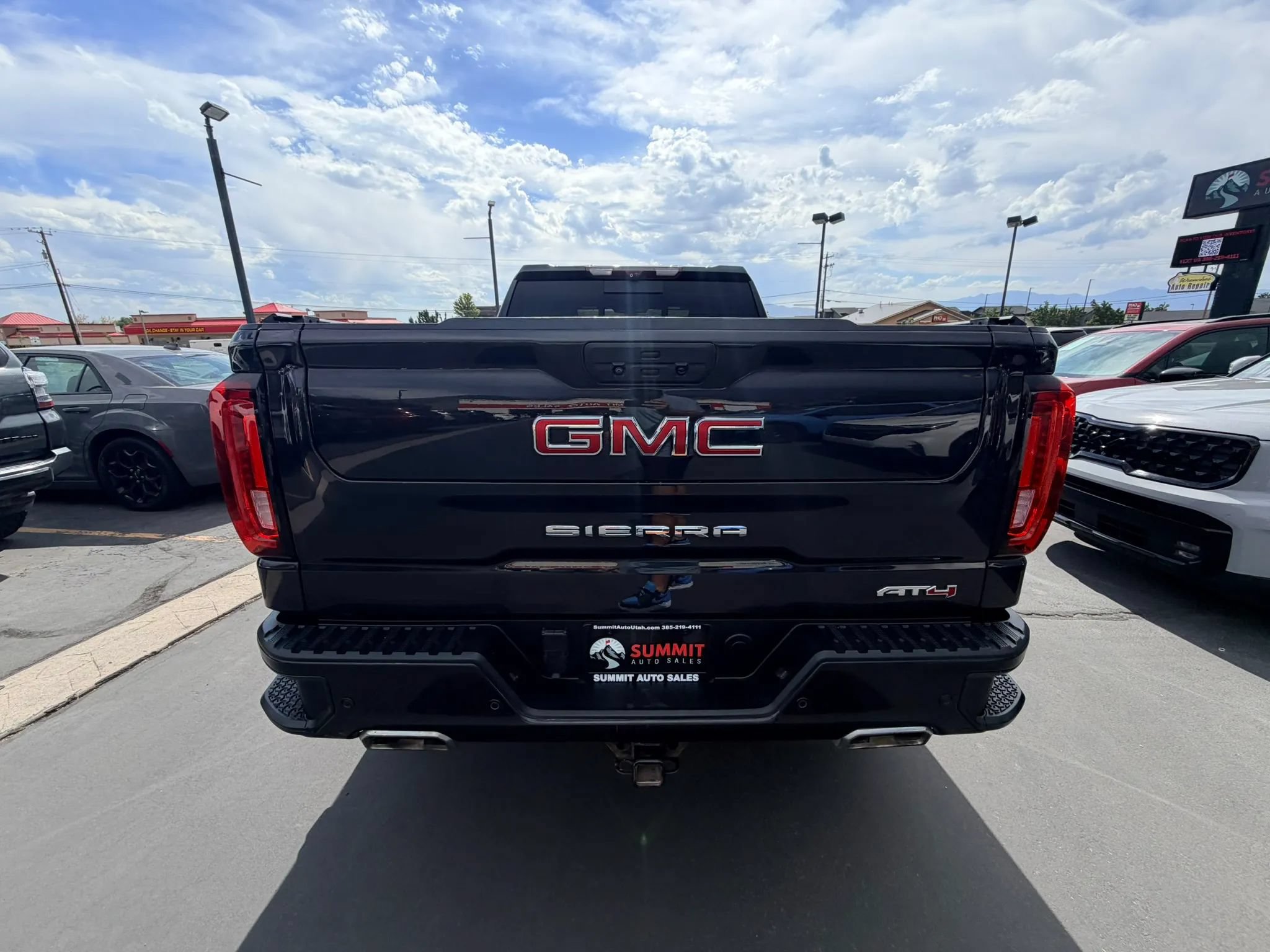 Used 2020 GMC Sierra 1500 AT4 w/ AT4 Premium Package AWD/4WD image 5