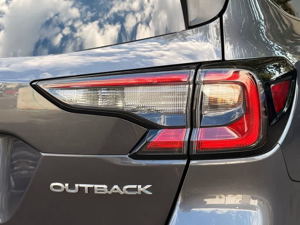 Certified 2025 Subaru Outback Premium AWD/4WD image 7