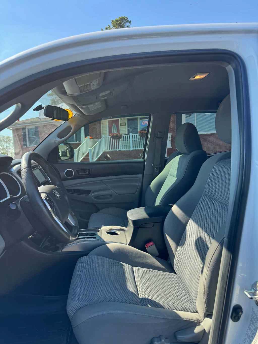 Used 2014 Toyota Tacoma PreRunner w/ TRD Off-Road Package RWD image 9