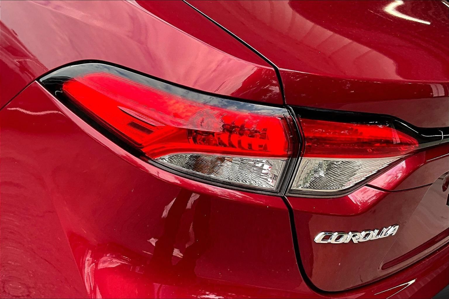 Used 2023 Toyota Corolla LE w/ LE Convenience Package FWD image 21