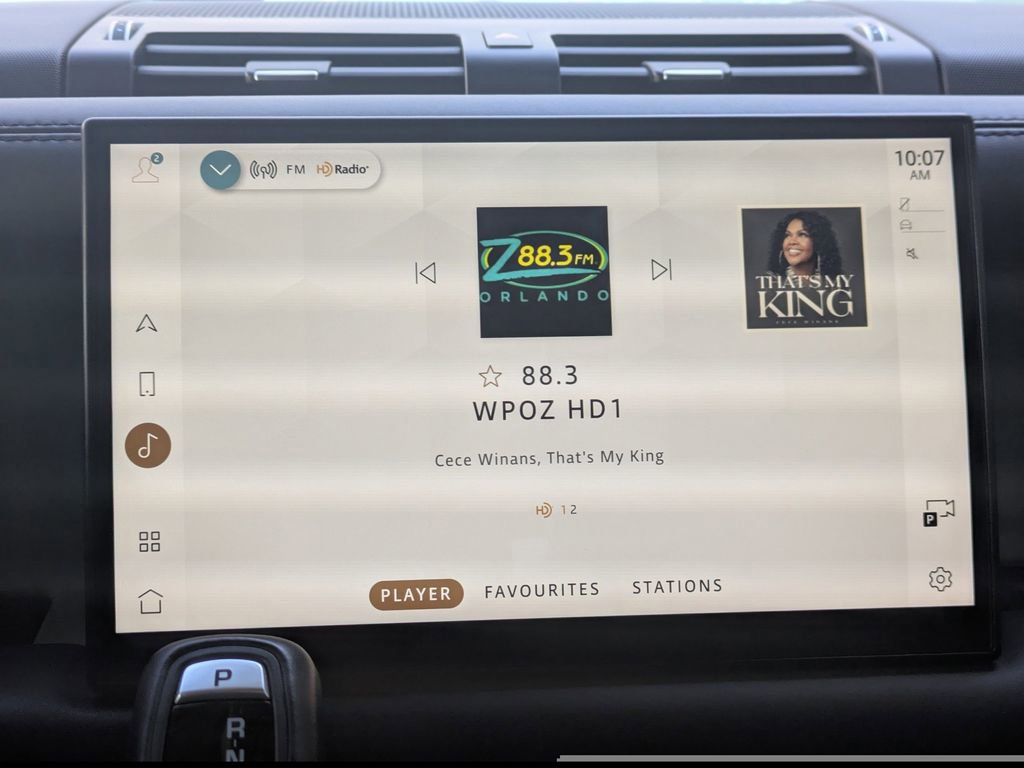 Used 2023 Land Rover Defender 130 First Edition image 19