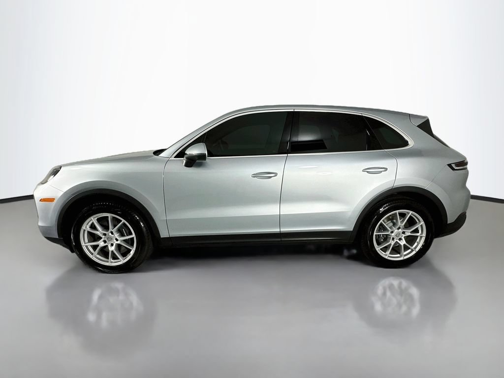 Certified 2024 Porsche Cayenne AWD/4WD image 2