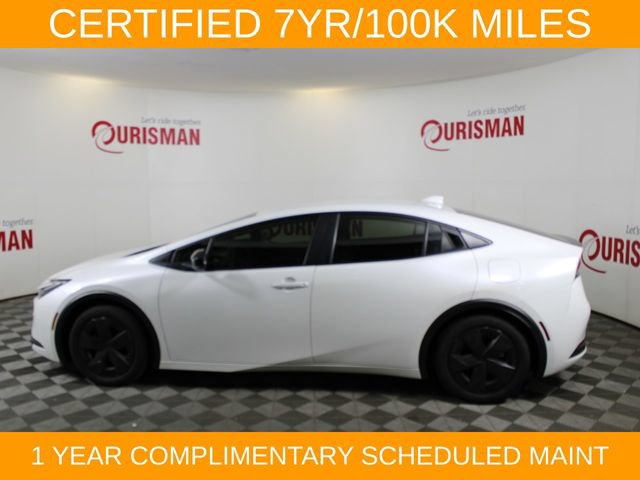 Used 2025 Toyota Prius LE FWD image 5