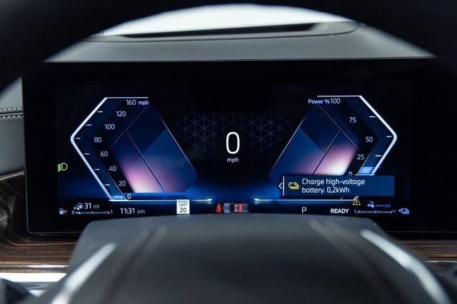 New 2026 BMW X5 xDrive50e w/ Premium Package image 2