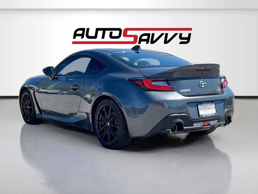 Used 2025 Toyota GR86 Premium RWD image 5