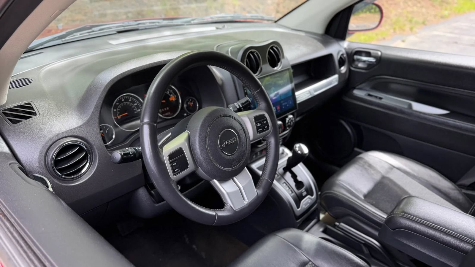 Used 2016 Jeep Compass Latitude AWD/4WD image 22