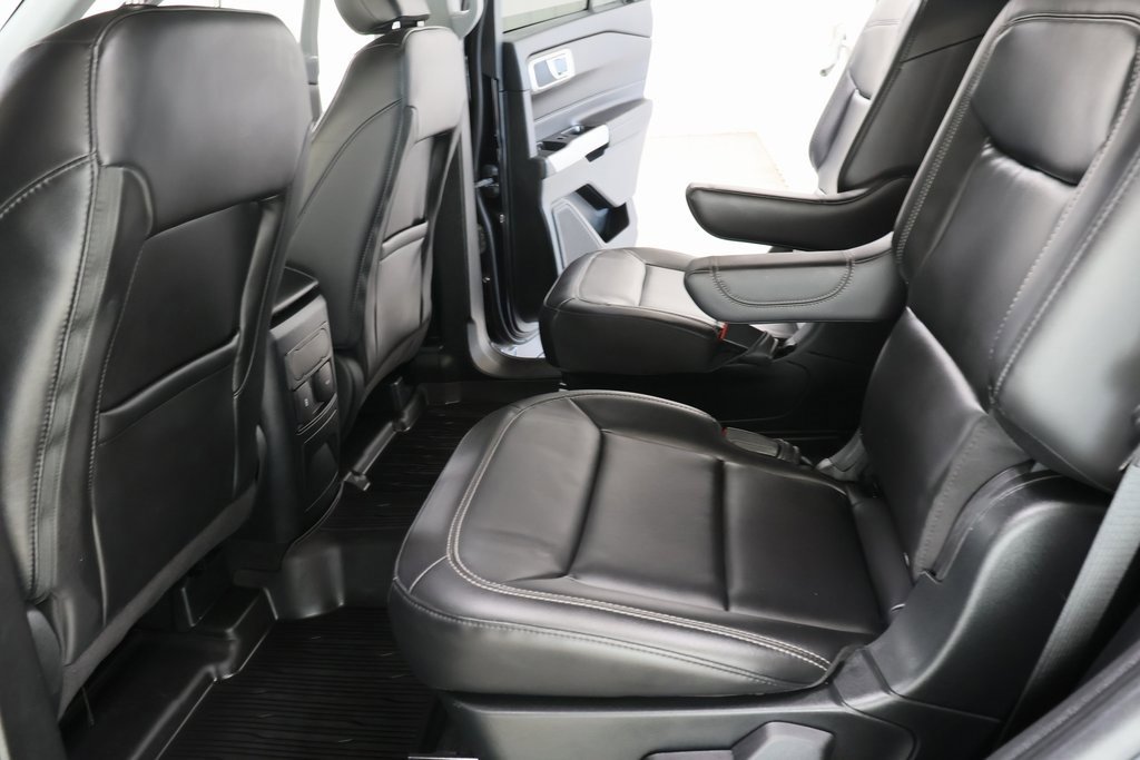Used 2023 Ford Explorer XLT w/ Equipment Group 202A image 25