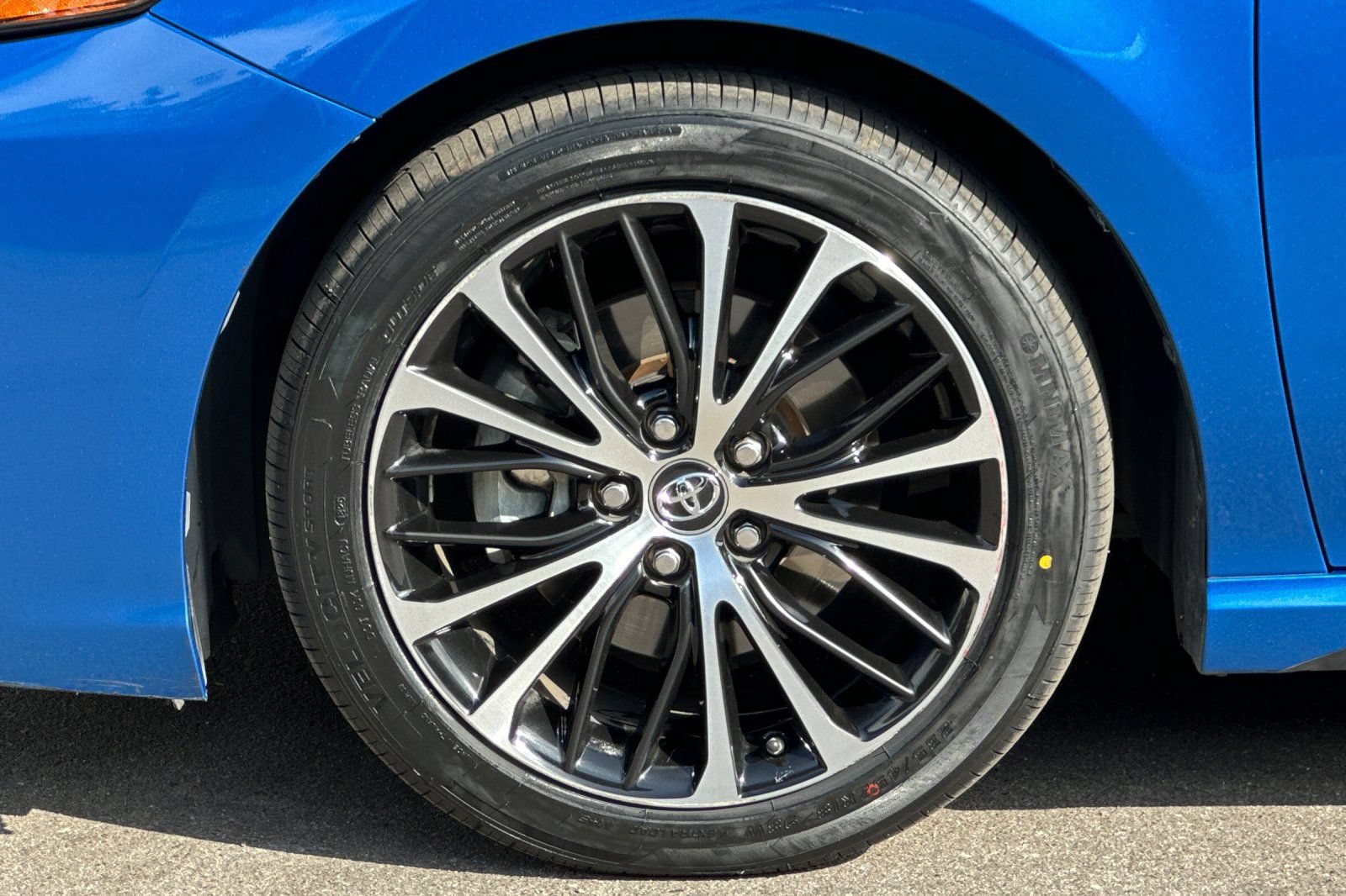 Used 2018 Toyota Camry SE FWD image 24