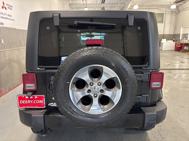 Used 2017 Jeep Wrangler Unlimited Sahara image 5