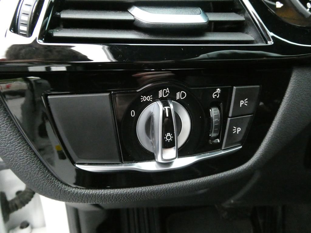 Used 2019 BMW 530i xDrive w/ Convenience Package AWD/4WD image 25