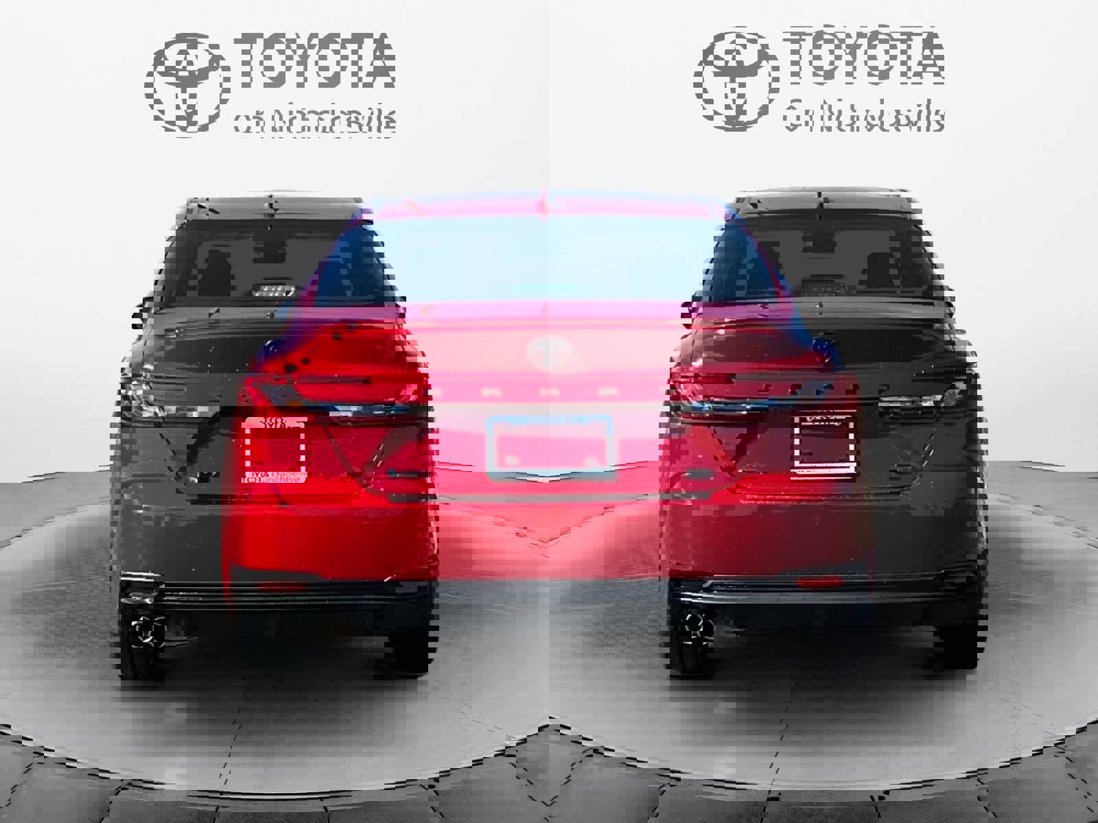 Used 2025 Toyota Camry SE image 5