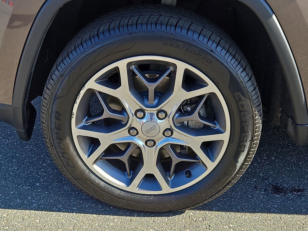 Used 2021 Jeep Grand Cherokee Limited w/ Luxury Group II image 8