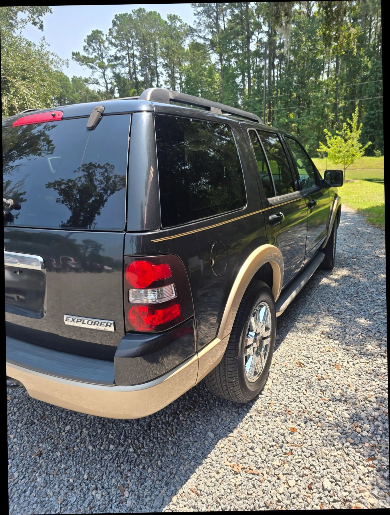 Used 2009 Ford Explorer Eddie Bauer RWD image 9