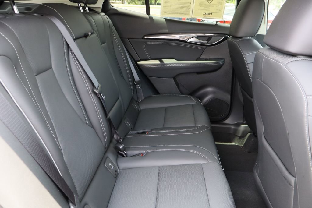 Certified 2022 Buick Envision Essence w/ Technology Package I FWD image 26