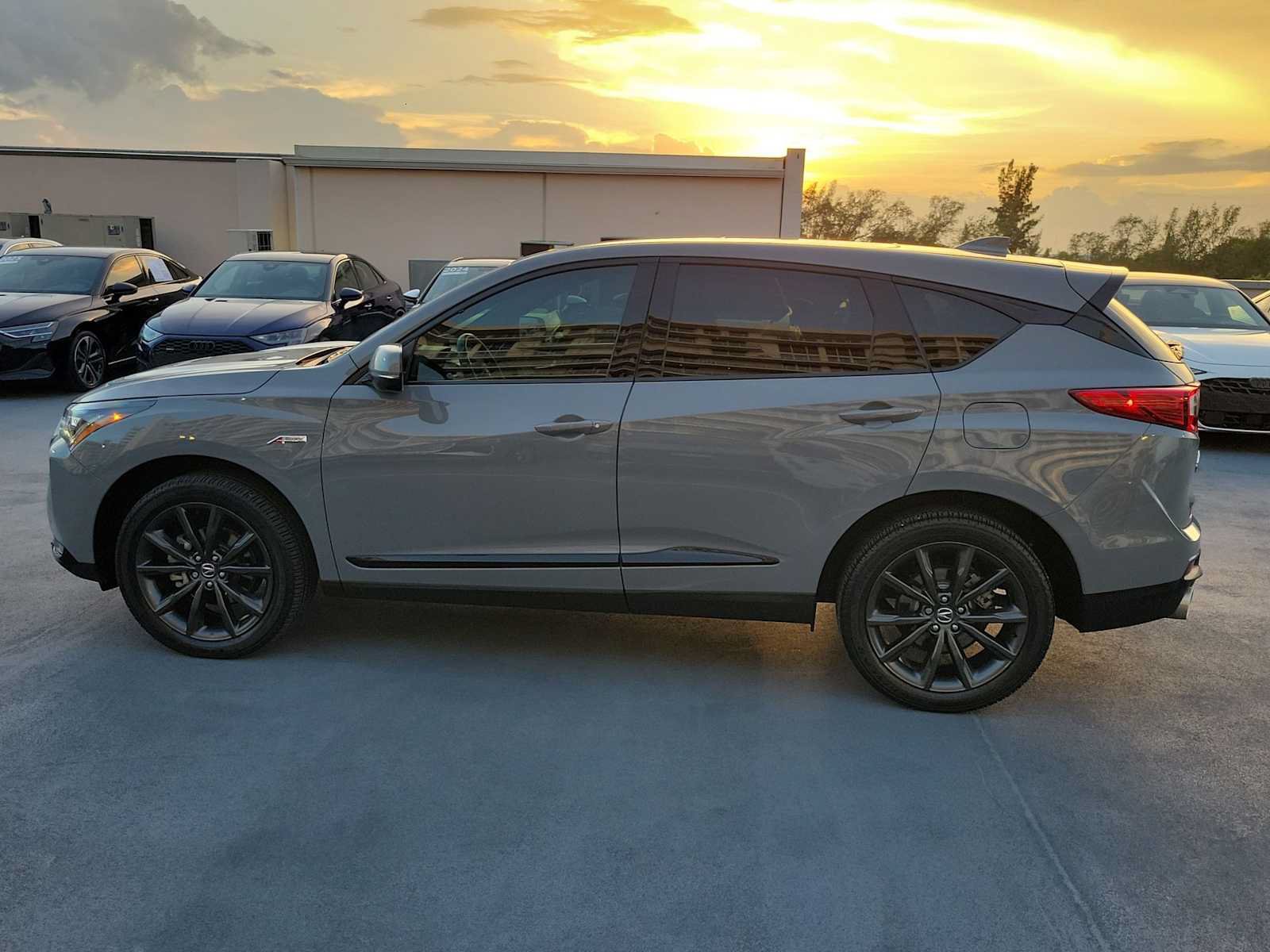 Used 2025 Acura RDX w/ Advance Package AWD/4WD image 3