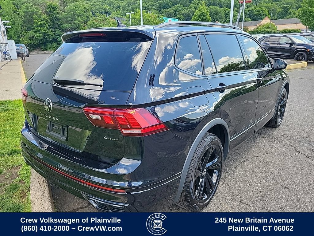 Certified 2024 Volkswagen Tiguan SE R-Line AWD/4WD image 3