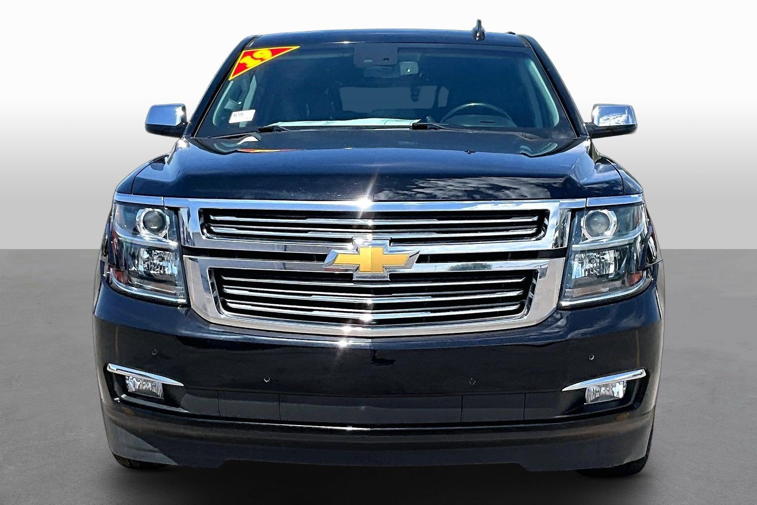 Used 2019 Chevrolet Tahoe Premier AWD/4WD image 3