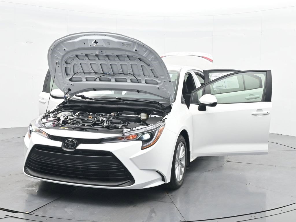 Used 2025 Toyota Corolla LE w/ LE Premium Package FWD image 36