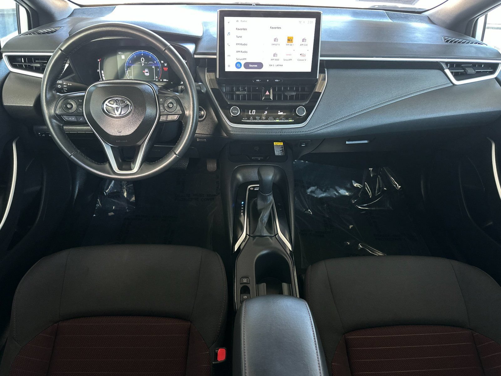 Used 2025 Toyota Corolla SE w/ SE Premium Package FWD image 12