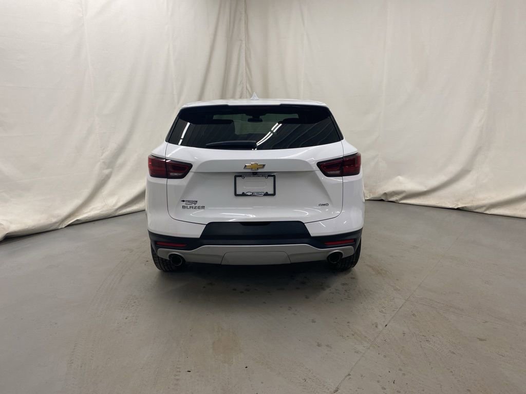 Used 2025 Chevrolet Blazer LT image 7