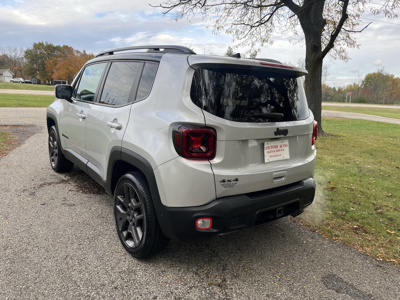 Used 2020 Jeep Renegade Altitude image 3