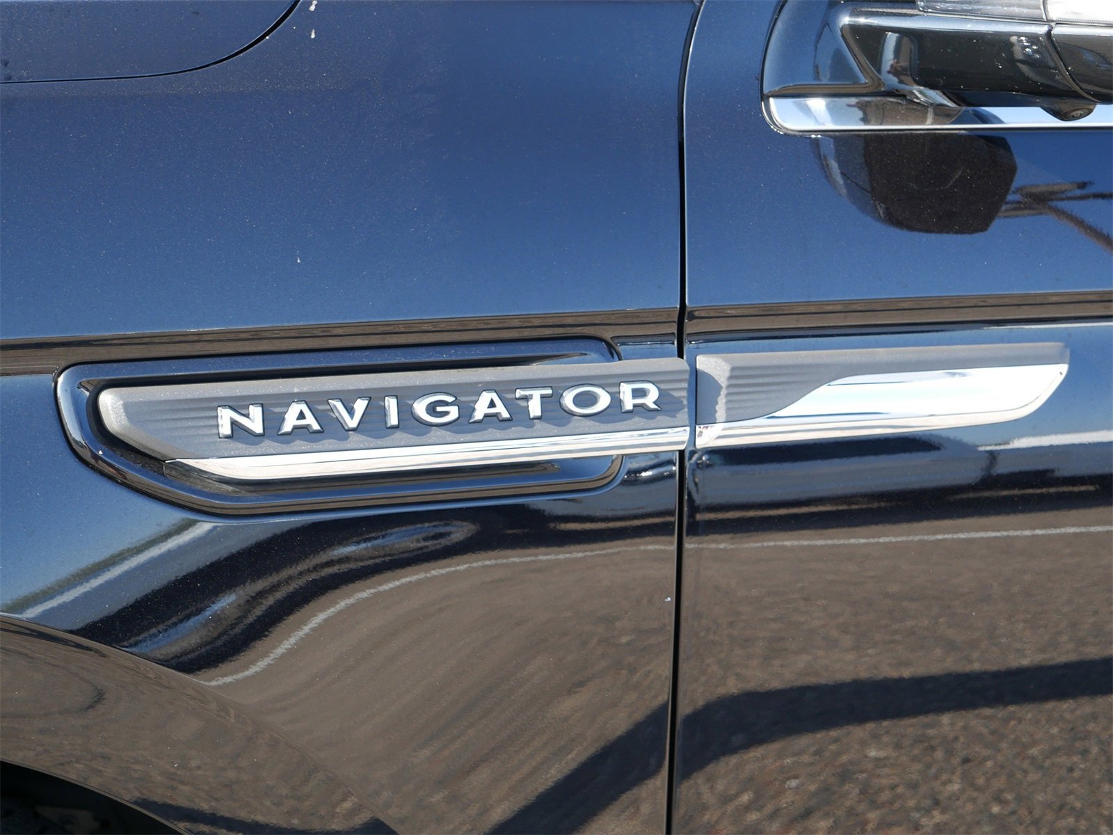 Used 2024 Lincoln Navigator Premiere image 8