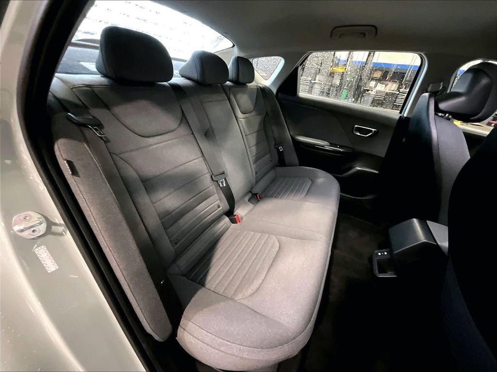 Used 2025 Kia K4 EX FWD image 16