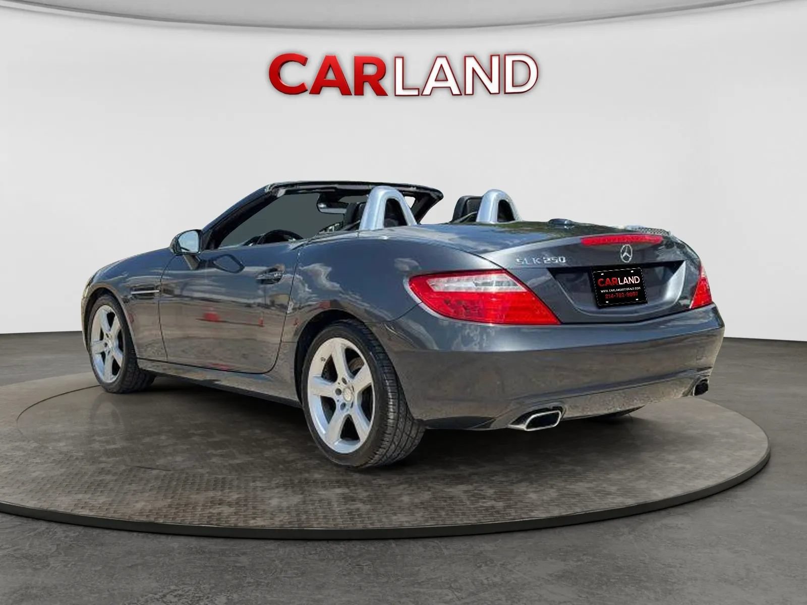 Used 2015 Mercedes-Benz SLK 250 image 6