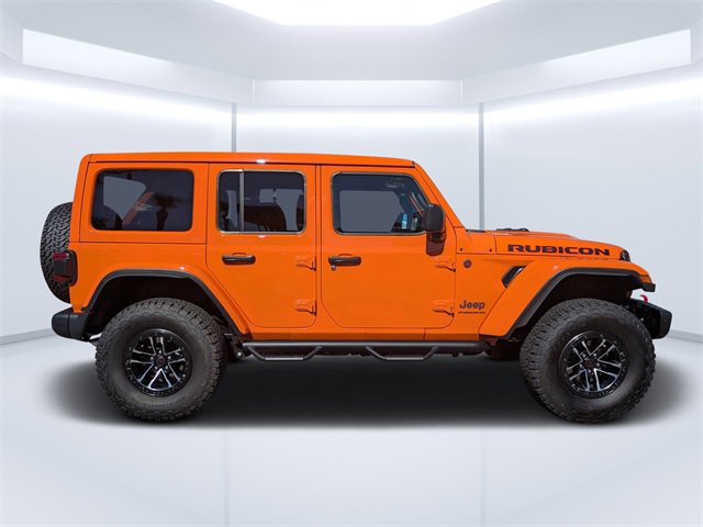 Used 2025 Jeep Wrangler Unlimited Rubicon image 2