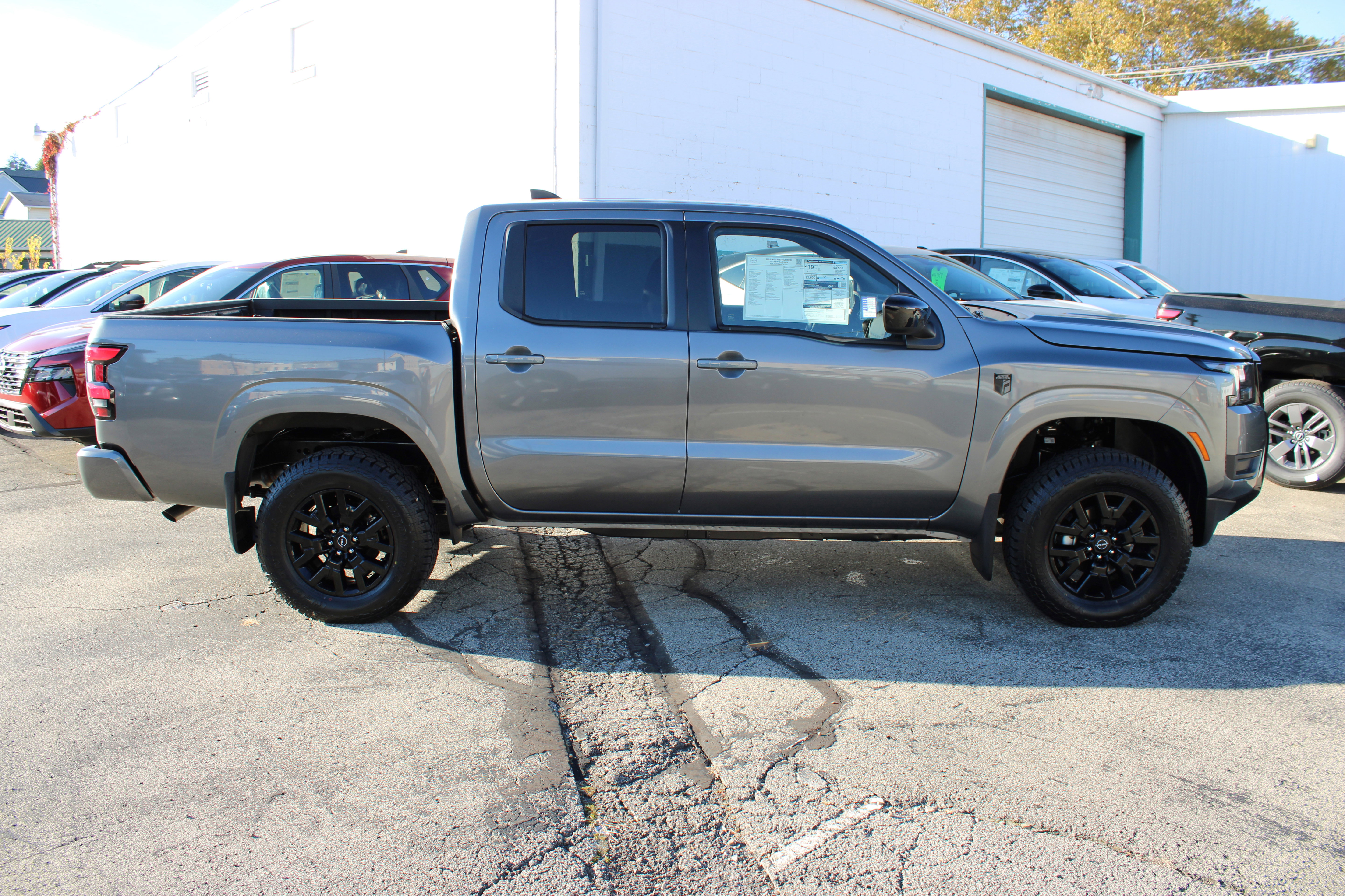 New 2026 Nissan Frontier SV image 9