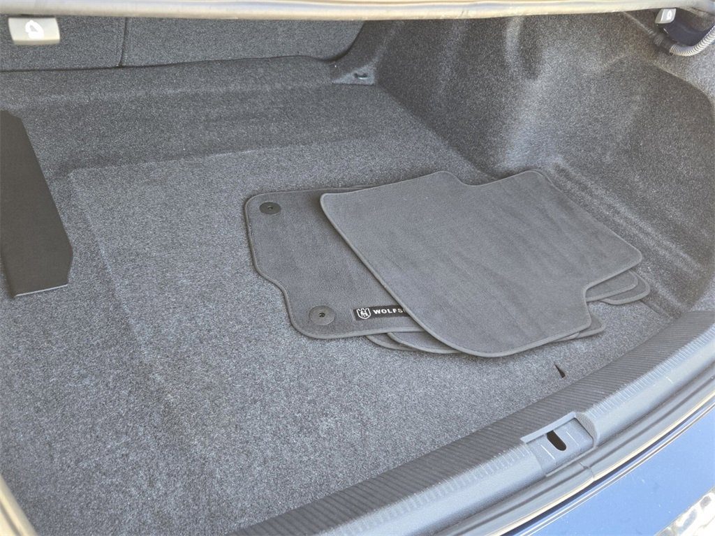 Used 2019 Volkswagen Passat 2.0T Wolfsburg w/ Wheels & Sunroof Package image 17