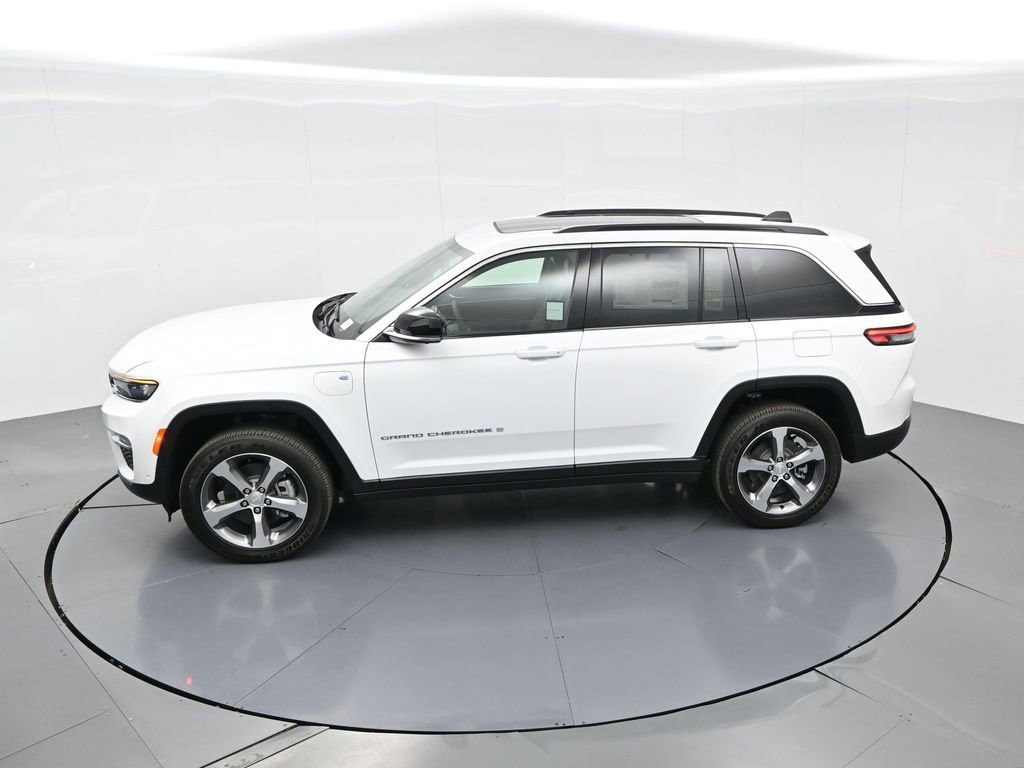 New 2025 Jeep Grand Cherokee Limited 4xe w/ Luxury Tech Group II image 49