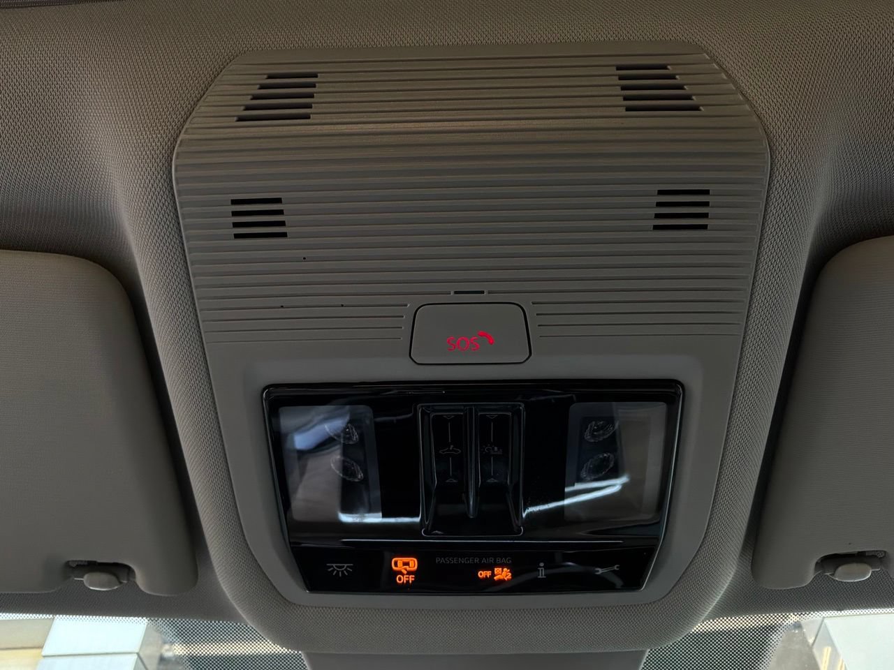Used 2026 Volkswagen Atlas SE FWD image 19