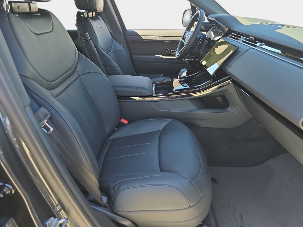 New 2027 Land Rover Range Rover Sport Dynamic SE AWD/4WD image 10