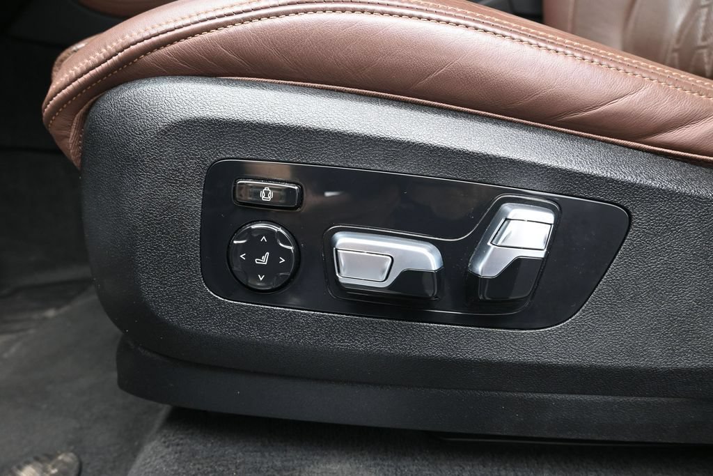 Used 2023 BMW X7 M60i w/ Executive Package AWD/4WD image 14