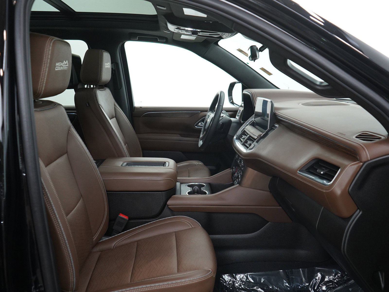 Used 2024 Chevrolet Suburban High Country w/ Premium Package image 10