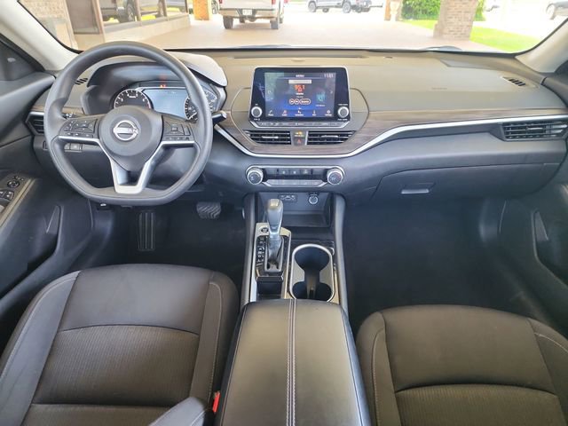 Used 2024 Nissan Altima 2.5 SV FWD image 13
