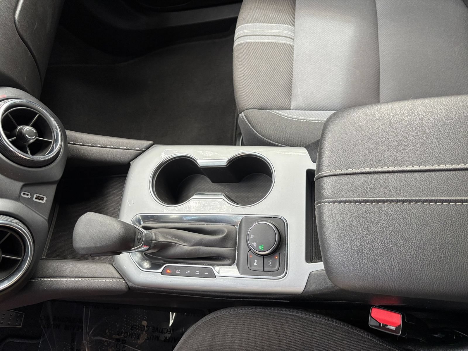 Used 2026 Chevrolet Blazer LT FWD image 40